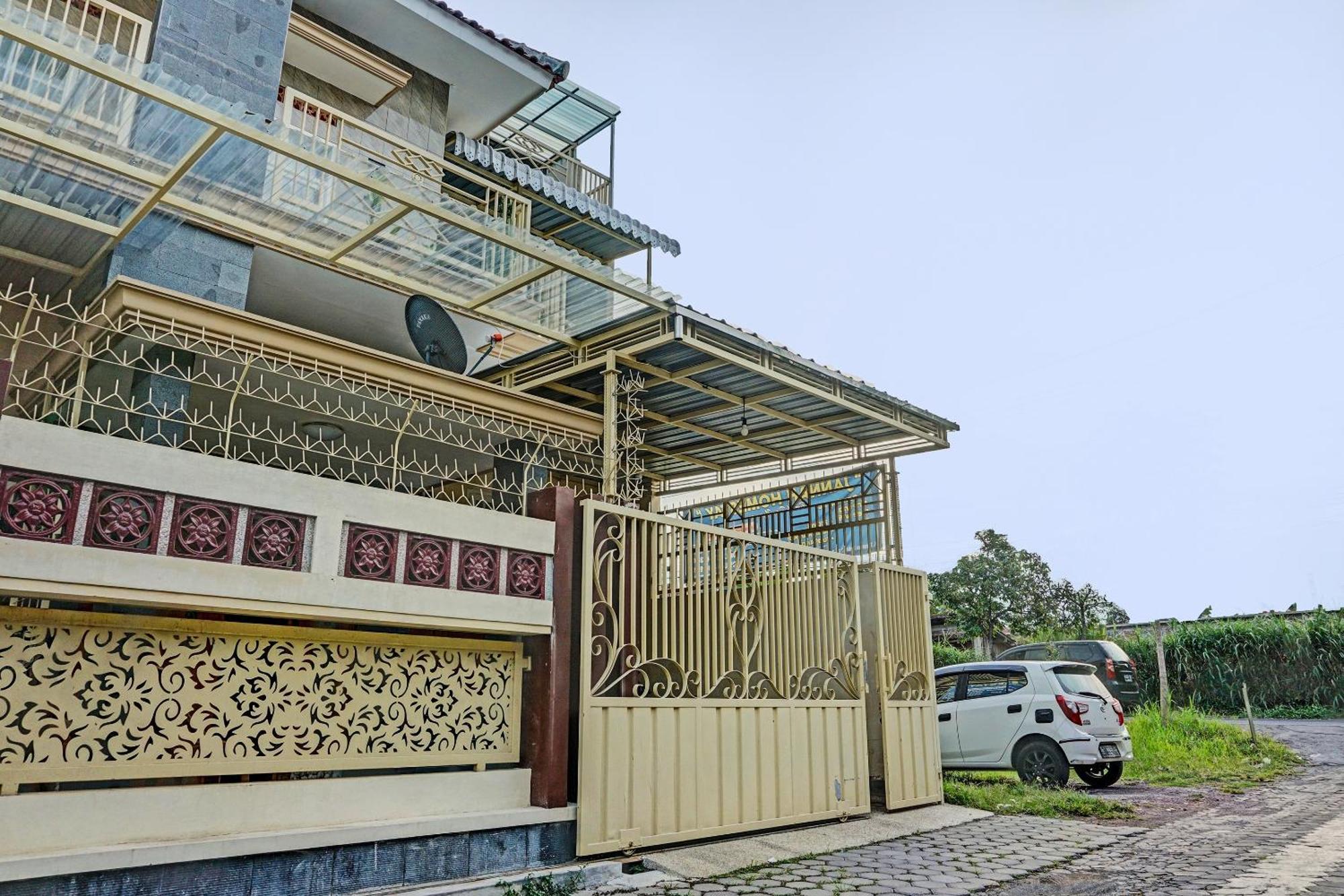 OYO 91707 Jannah Homestay Dau Bagian luar foto